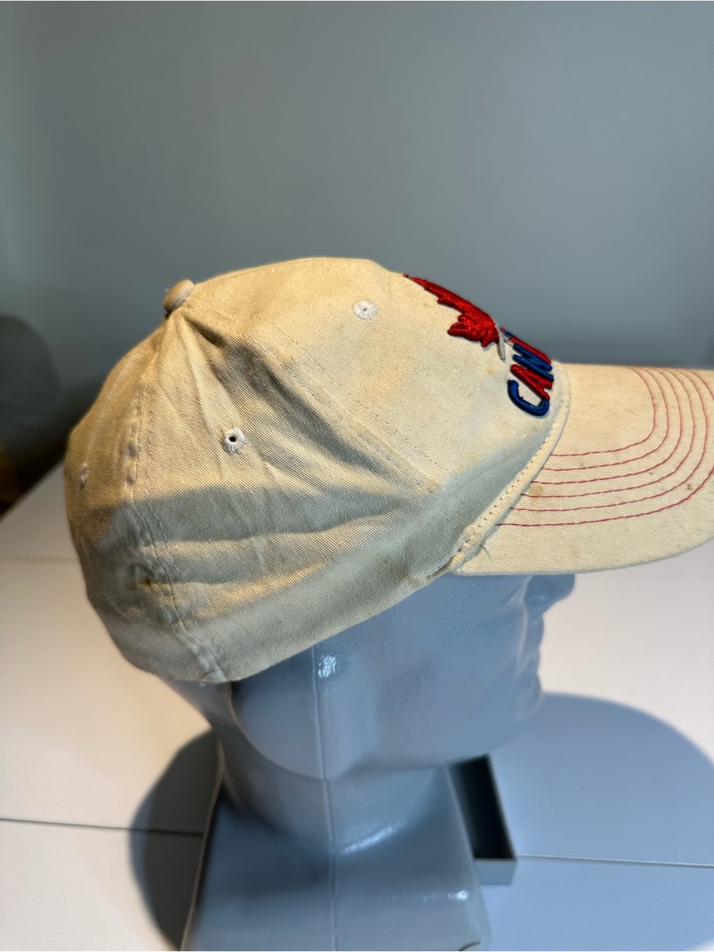MLB Black Baseball Cap with Embroidered Logo - Picture 6 of 9